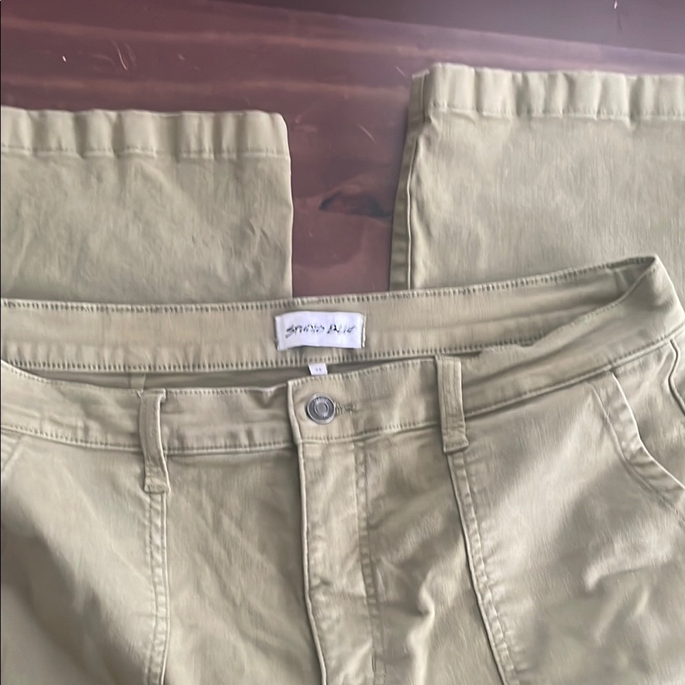 Green Wide Leg Pants